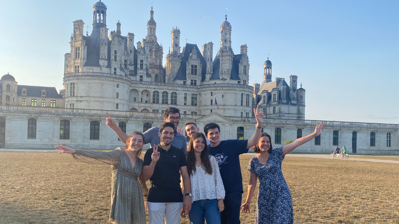 #header les jeunes face cam