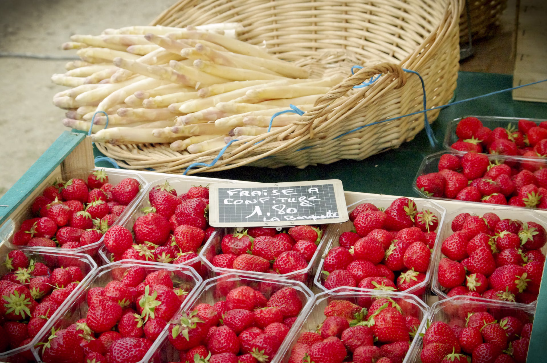 fraises et asperges